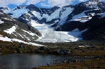 3973664-glacier-dans-les-montagnes-de-norv-ge.jpg